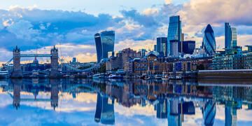 London Thames reflection