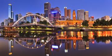melbourne city street at night