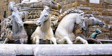 florence-neptune-fountain-horses