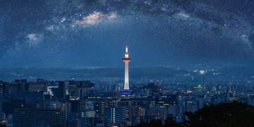 kyoto-tower-night-milky-way