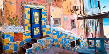 rabat-colorful-door-alleyway