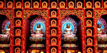singapore-buddhist-temple-statue-wall