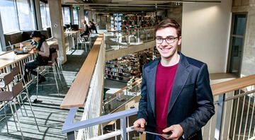 tallinn student in library