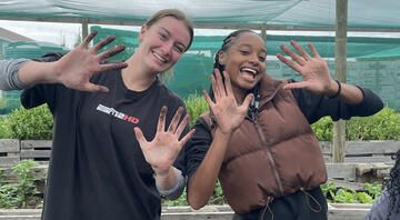 communications students study abroad gardening