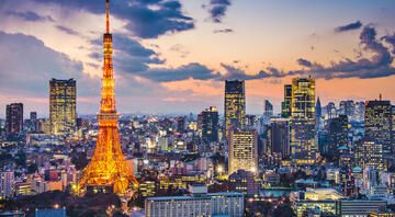 tokyo skyline at night