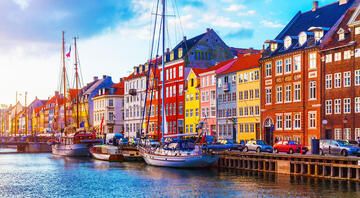 Nyhavn copenhagen denmark.jpg