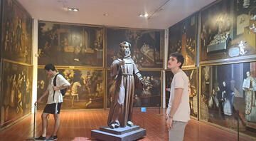 faculty led study abroad custom programs art museum