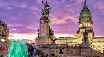 buenos aires fountain at dusk