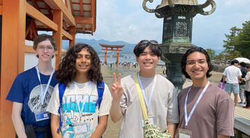 hsa_students-in-the-kyoto.jpg