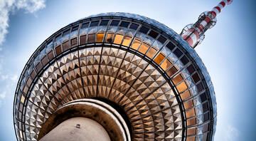 berlin-tv-tower-closeup