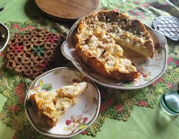Thomas says that homegrown apples help make the best homemade apple pie.