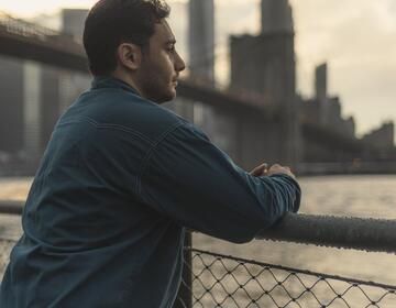 Yasin looks at the New York skyline.