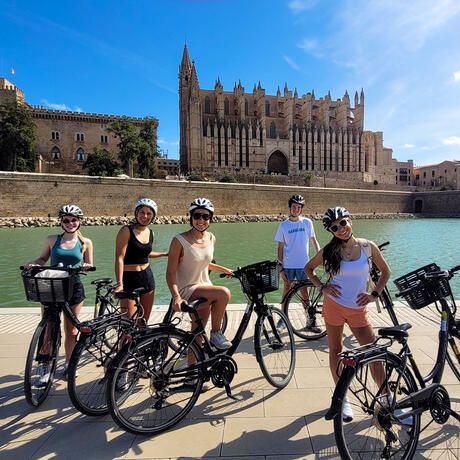 palma-students-biking-palma-bay