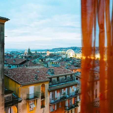 nice-skyline-view-from-window
