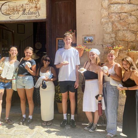 palma-student-group-visting-valldemossa