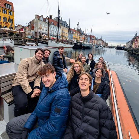 copenhagen-large-student-group-canal-tour-by-boat