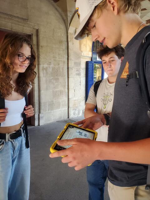 Solving riddles under the arcades of Place des Vosges
