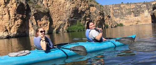 Students kayaking in Madrid