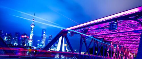 shanghai-bridge-tower-night
