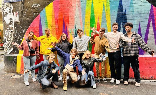 melbourne-students-grafitti-wall
