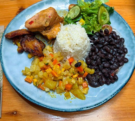 monteverde-meals-lunch