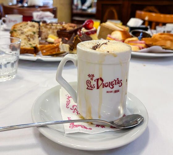 buenos-aires-meals-cafe-con-leche