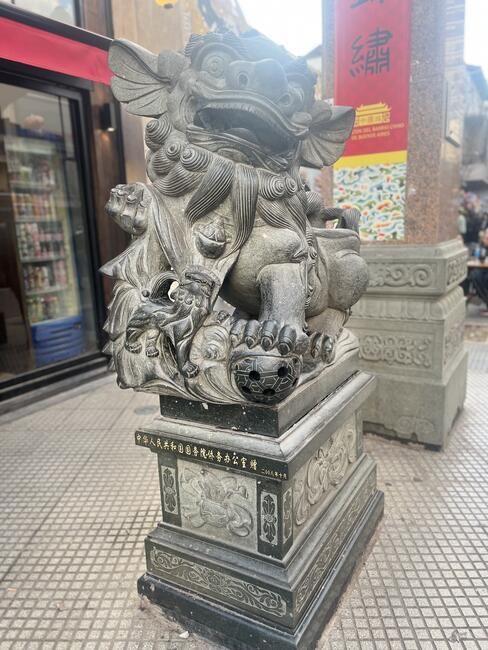 Good Luck Statue