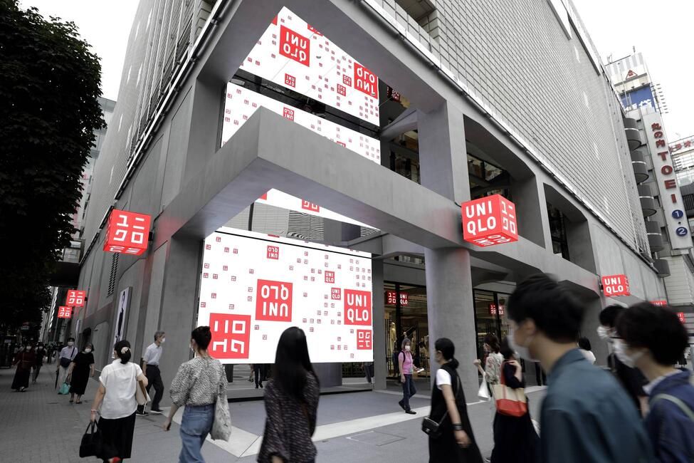 asian study abroad uniqlo storefront