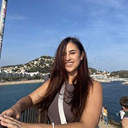 study abroad ocean student