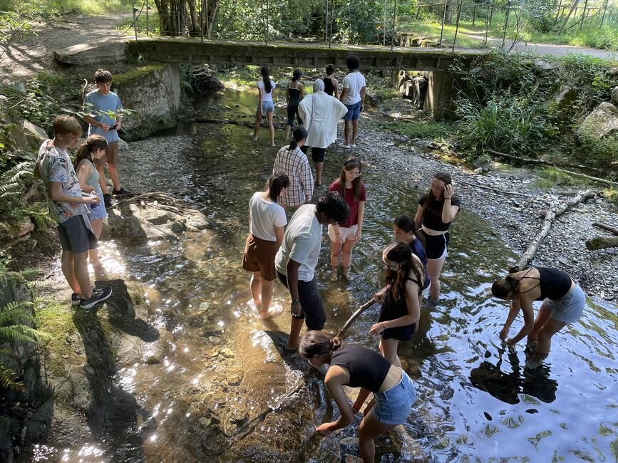 Pond3