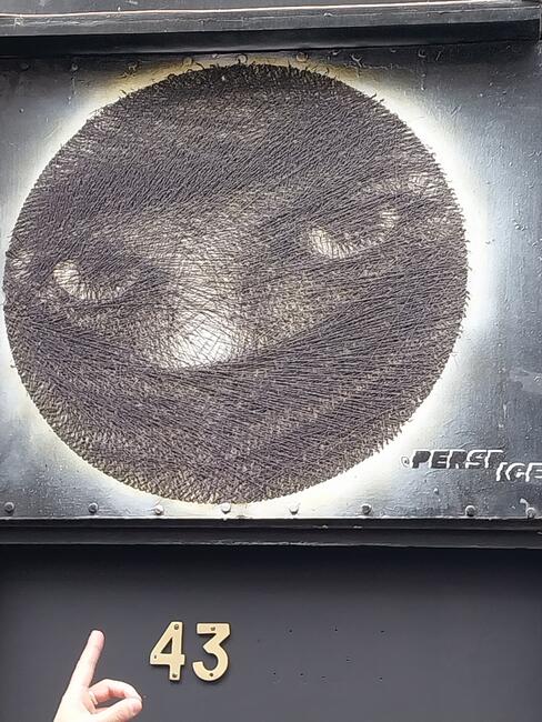 street-art-face.jpg