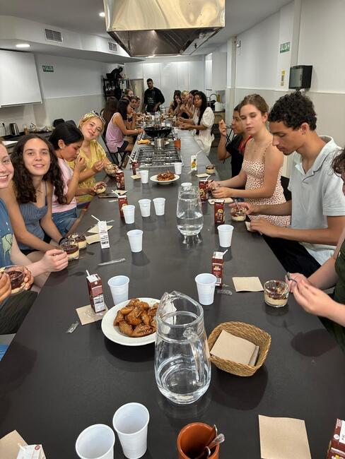 Students in cooking class