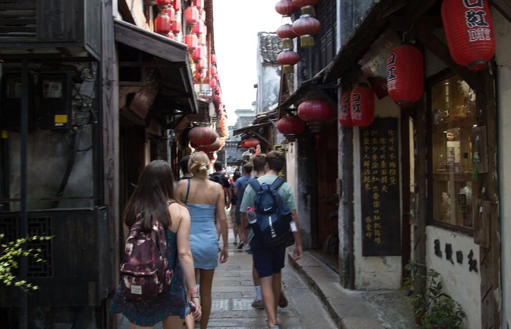 shanghai streets exploring