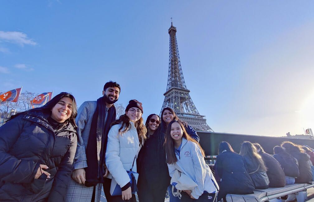 eiffel tower study abroad students january