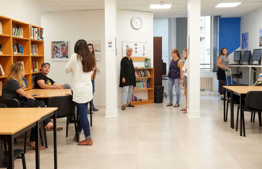 paris center ciee meeting area