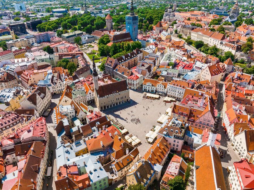 town-hall-square-in-tallinn-old-town-estonia.jpg
