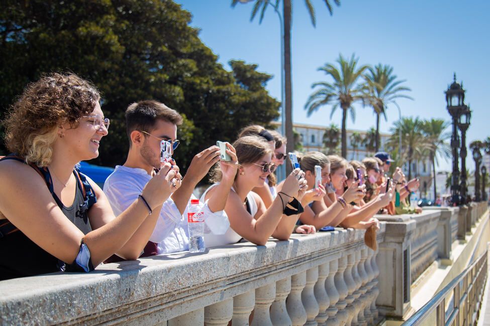 seville students take photo