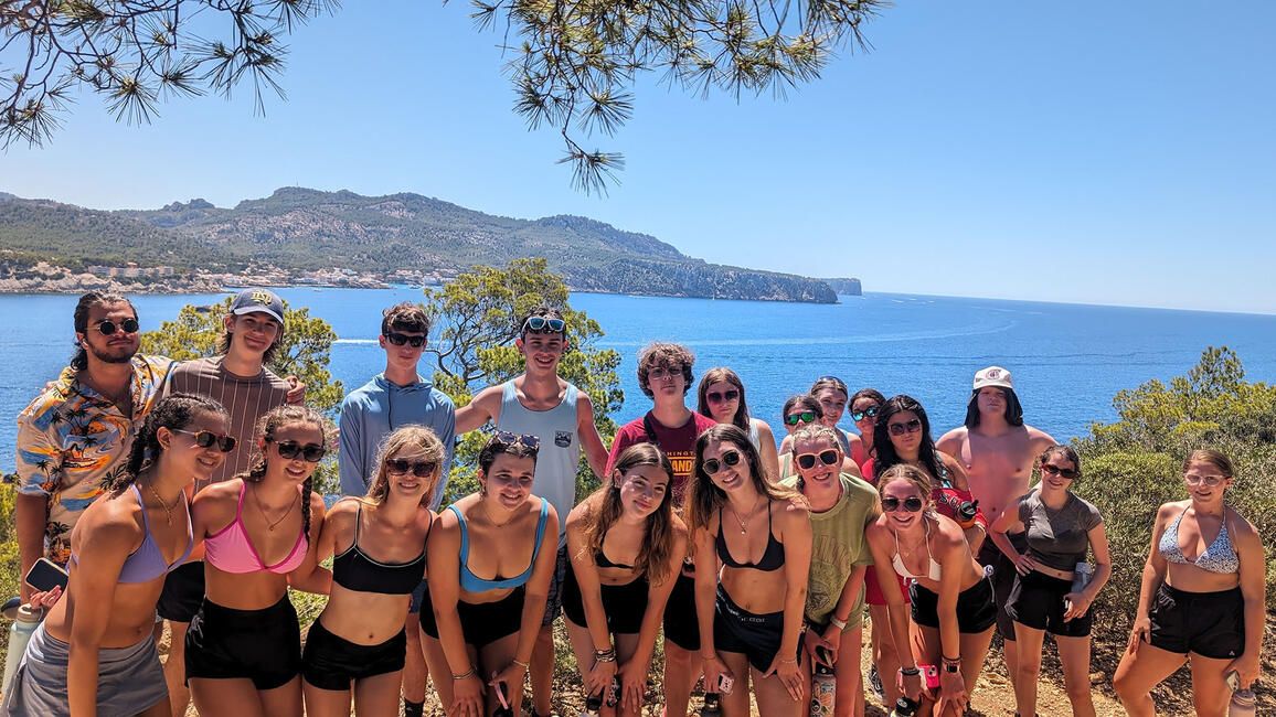 palma-de-mallorca_group-shot-with-coast-in-the-background.jpg