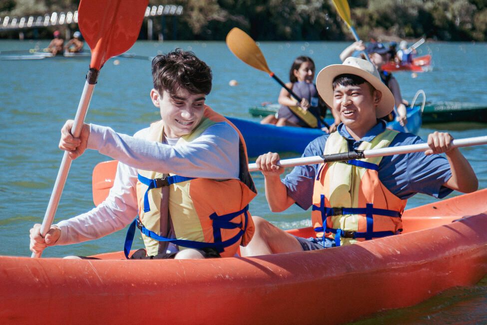 spain_seville_kayaking-guadalquivir-river.jpg