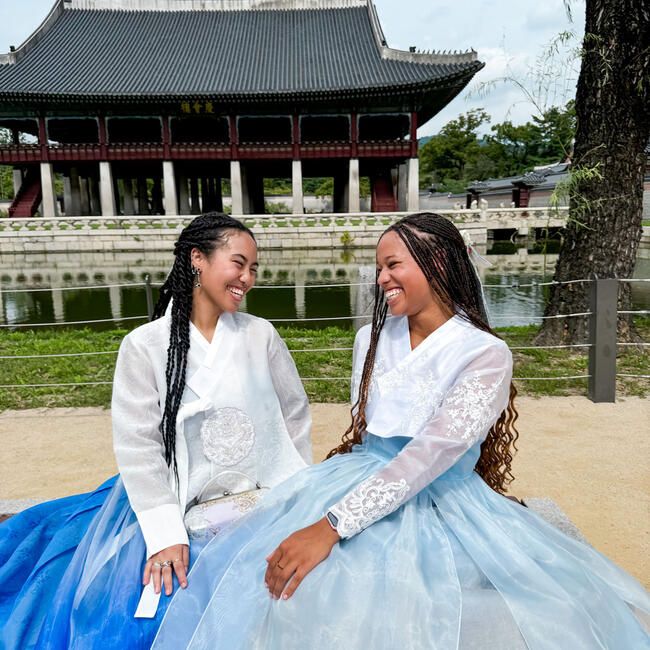 seoul students abroad hanbok