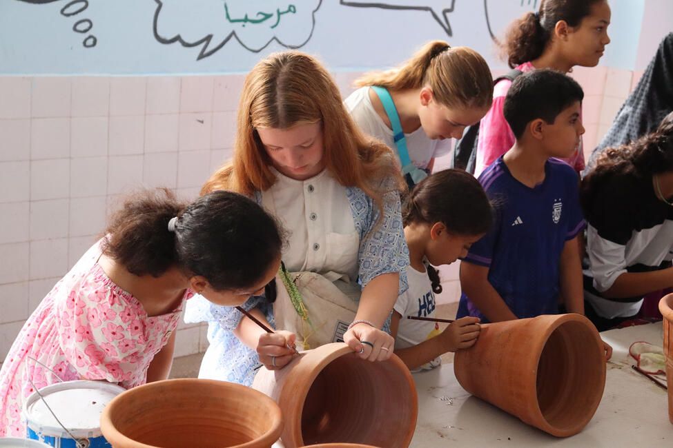 Students volunteering at organization in Morocco