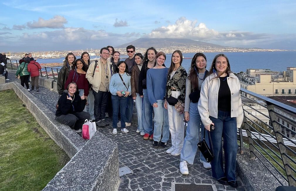 milan students abroad walking tour spring italy