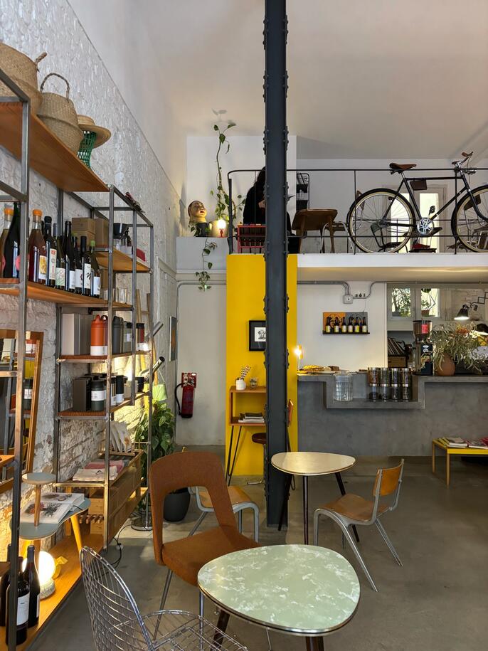 madrid study abroad CIEE cafe