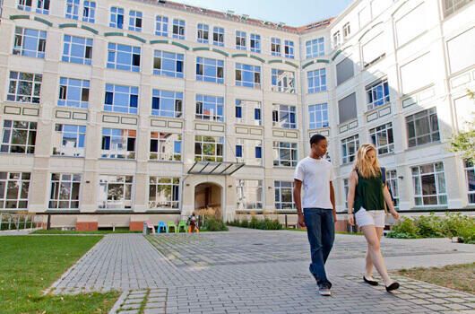berlin students walking campus