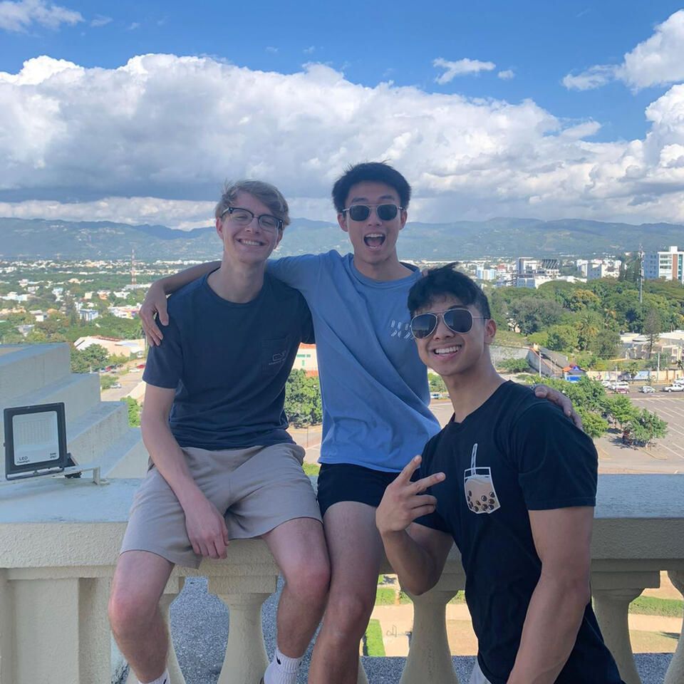 santiago dr students view