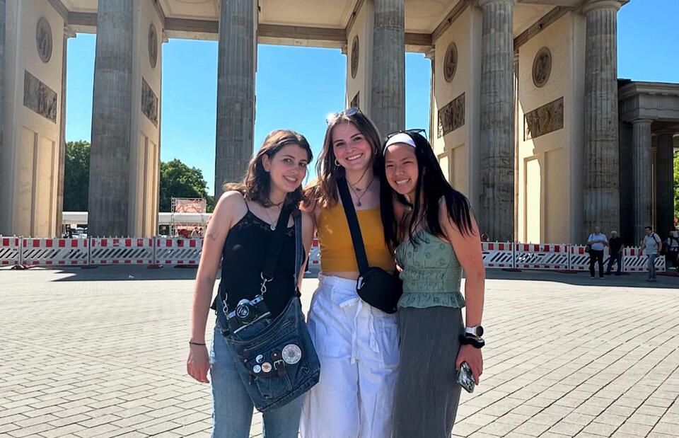 berlin study abroad students gate