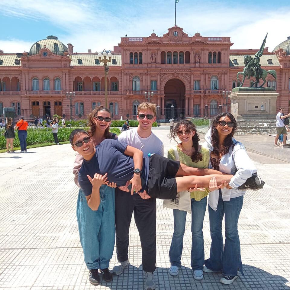 argentina students abroad group smiling